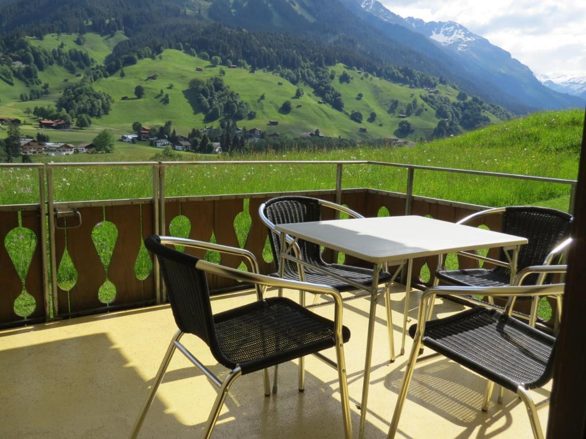 Appartement In Hus Signal Met Prachtig Uitzicht Op De Bergen Klosters Exterior photo